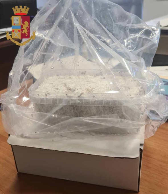 LSD e funghi allucinogeni: arrestato un 24enne