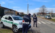 La Polizia sequestra un'auto priva di assicurazione e revisione