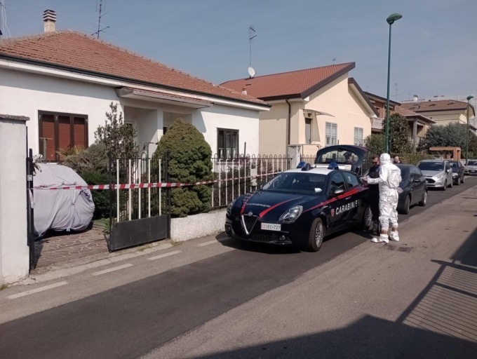 Cadavere mummificato nelle cassapanca: la figlia era stata ritrovata morta pochi giorni prima