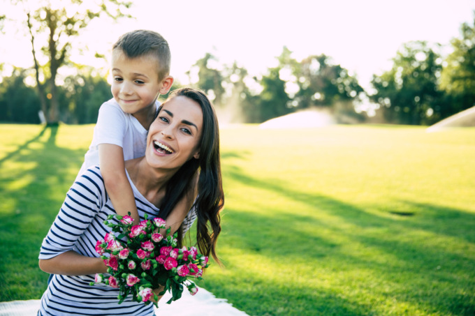 Wow, che spettacolo di mamma! Fatele gli auguri su Settegiorni