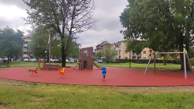 Riapre il parco di via Pertini, anche con un’area cani