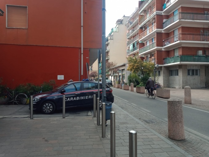 21enne accoltellato davanti alla Posta: trasporto in ospedale