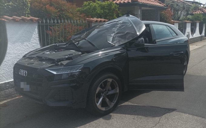 Inseguito dai Carabinieri si schianta con l’auto rubata
