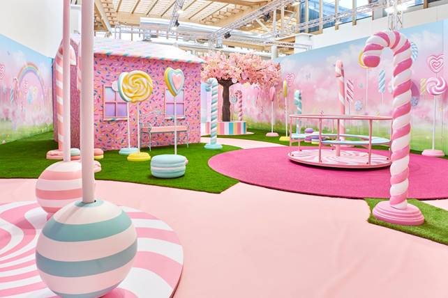Fino al 12 luglio a Il Centro la dolcissima mostra “Candy world”