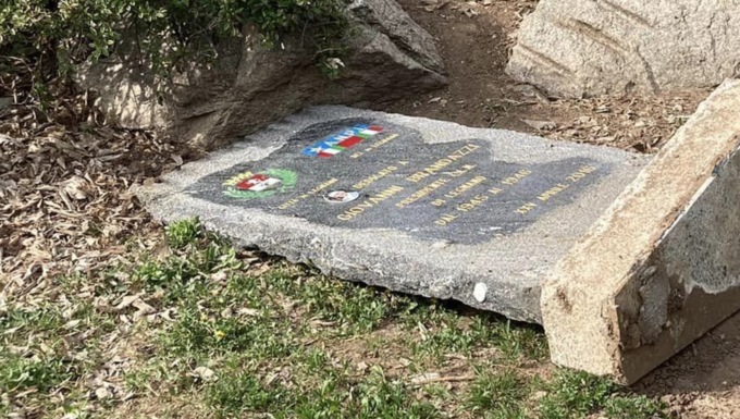 Vandalizzata la lapide in memoria del partigiano Giovanni Brandazzi