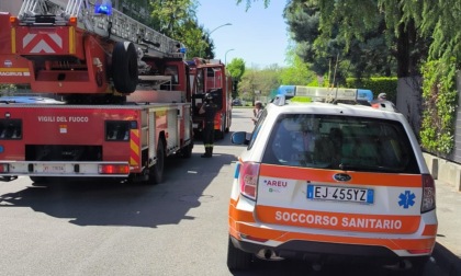 Mobile in fiamme, paura al quinto piano