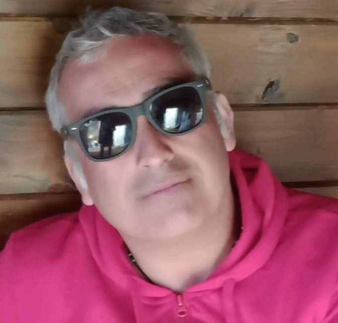 Thomas Ancillotti salva 5 ragazzi e diventa il bagnino eroe