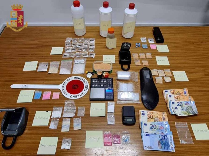 Spaccio di droghe sintetiche: arrestato medico di 43 anni