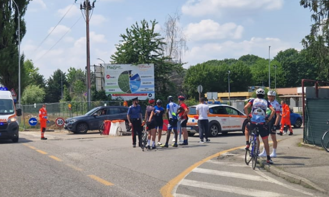 Ciclista travolto: si trova in rianimazione con prognosi riservata