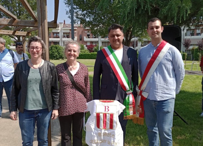 Intitolata a Gino Strada e Teresa Sarti la piazzetta nel Giardino dei Giusti