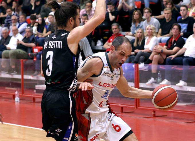 Il primo scontro playoff se lo aggiudicano i Knights di Legnano