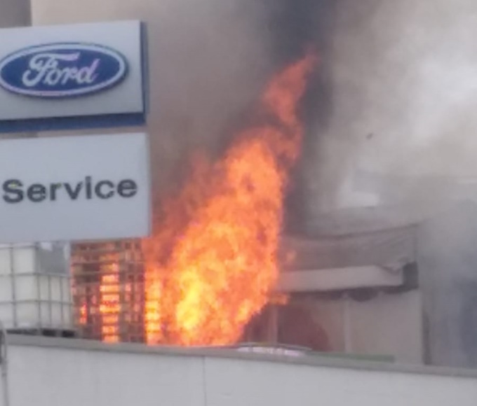 nerviano incendio ditta via bergamina