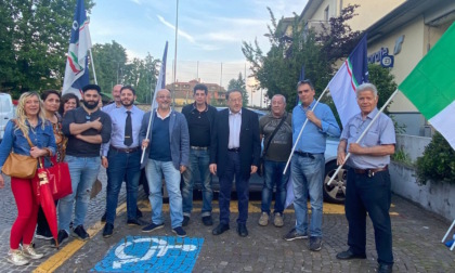 Flash mob di Fratelli d'Italia: "Non c'è sicurezza in stazione"