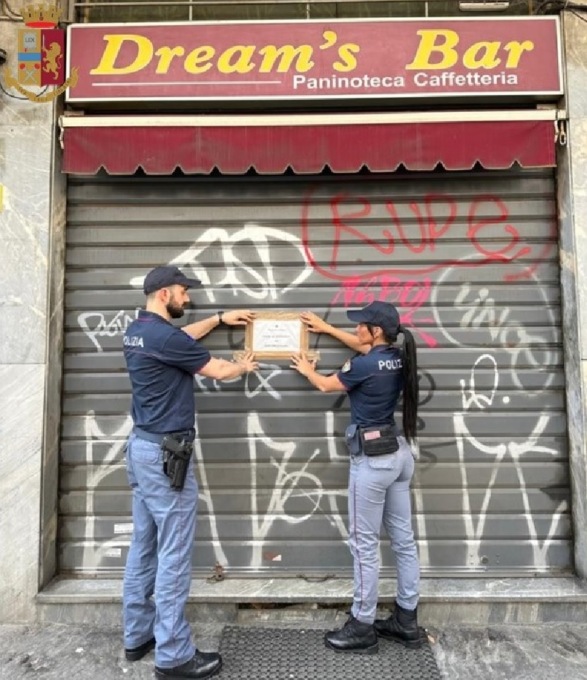 Il Questore sospende le licenze di due bar