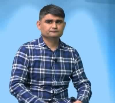 «A Kabul le armi come giocattoli. Io, kamikaze mancato ora insegno lingue»