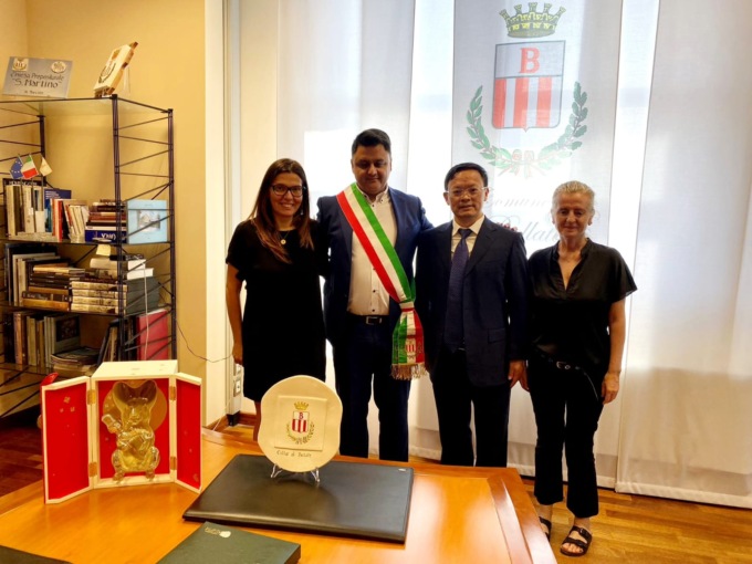 Italia e Cina si stringono la mano a… Bollate