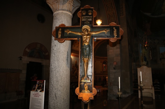 In tanti alla scoperta delle chiese di contrada