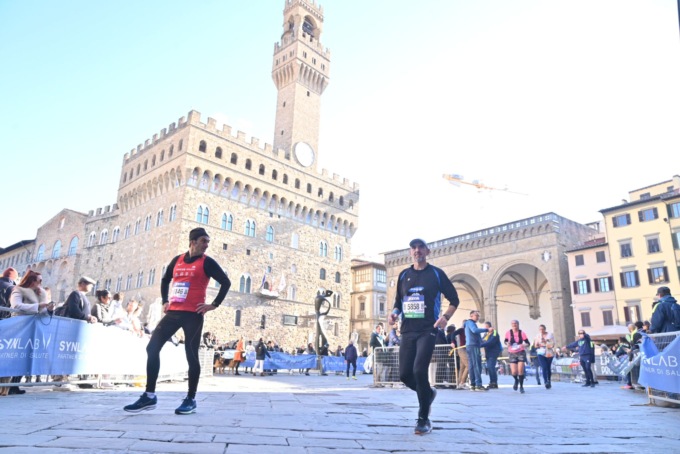 Le cento maratone di Giuseppe: "Il segreto? Corro piano e mi diverto"
