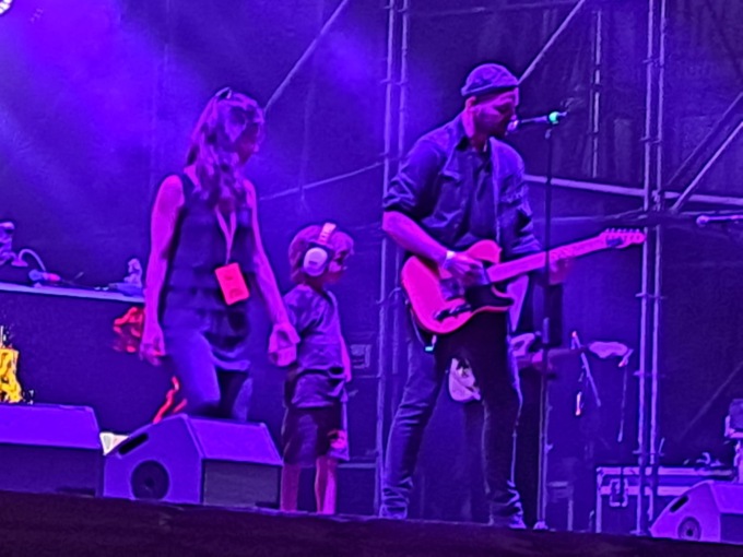 Via al Rugby Sound 2023: a far ballare ci hanno pensato Planet Funk e Motel Connection