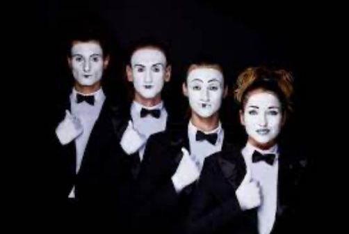 Teatro di strada con i Dekru