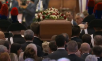 Iniziati i funerali di Silvio Berlusconi in Duomo a Milano