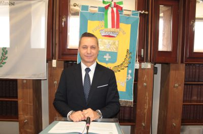 Strade, piazze, marciapiedi e rotonde estate di lavori per un paese più bello