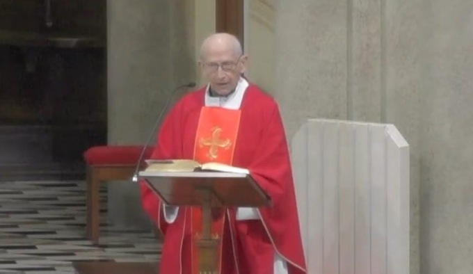 Don Adriano Cucco va in pensione: “Non vi abbandono, ma è venuto il momento di lasciare”
