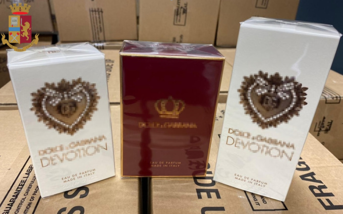 Sequestrati 5.600 profumi del brand Dolce&Gabbana del valore di circa 600mila euro
