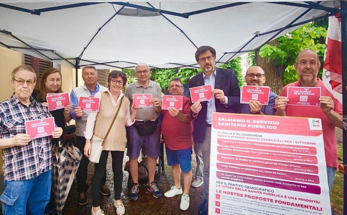 Gazebo del Partito Democratico contro la «sanità malata»