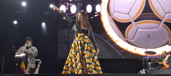 Cristina D’Avena e i Gem Boy fanno ballare un pubblico di tre generazioni