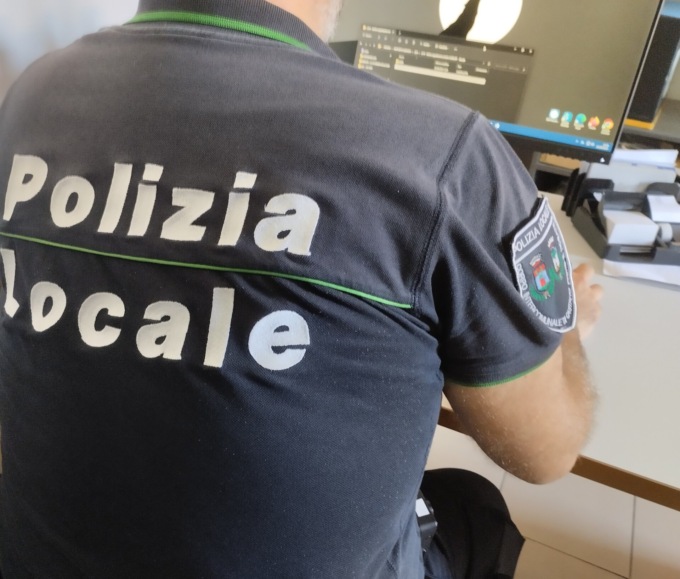 Recava disturbo in bar e tabacchi, scatta il daspo per una donna