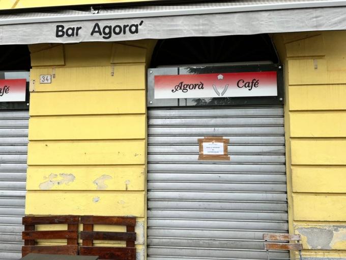 Il Questore chiude il bar della piazza