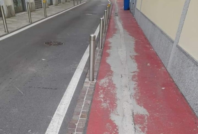 Lavori di sistemazione della ciclabile: tratto di strada chiuso