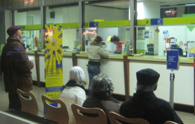 Poste in ritardo, interviene il Comune per “Dedicata a te”