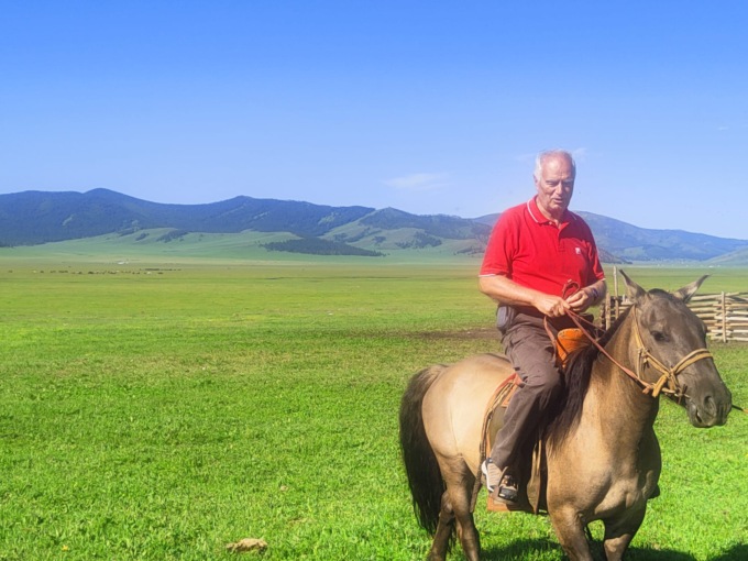 “Il mio viaggio tra i popoli mongoli, vivendo insieme a loro”