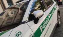 Trovato in possesso di eroina: la Polizia Locale gli ritira la patente