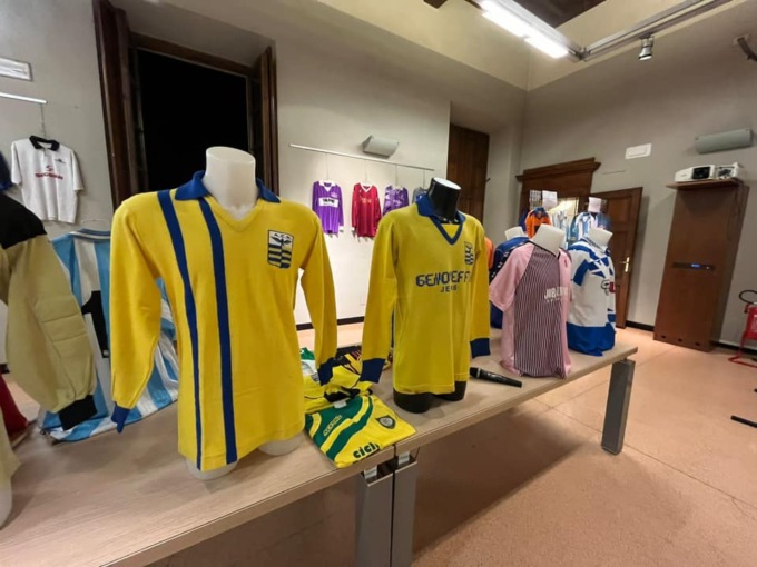 Le maglie dilettantistiche in mostra a Magenta