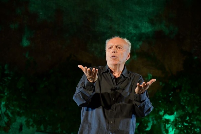 “Mistero buffo” in scena a Villa Litta