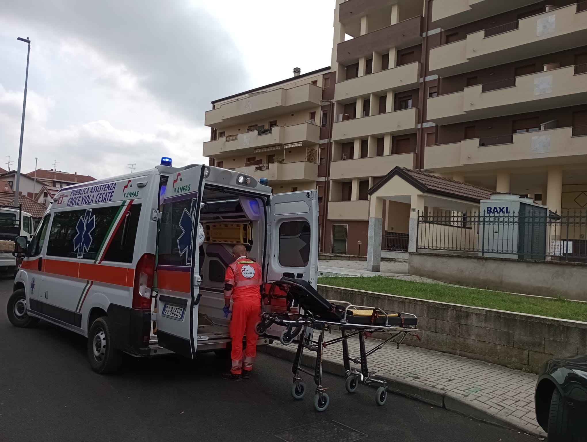 Tragedia A Garbagnate Morto In Casa Da Giorni Prima Milano Ovest