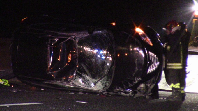 Auto si ribalta, dramma sfiorato in autostrada