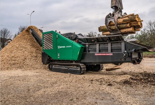 Combustibile e legno per l’industria dai 180 alberi abbattuti dal nubifragio