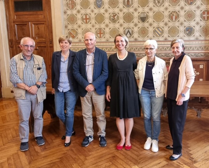 Sostegno al reddito: firmato un accordo fra Comune e Welfare Ambrosiano