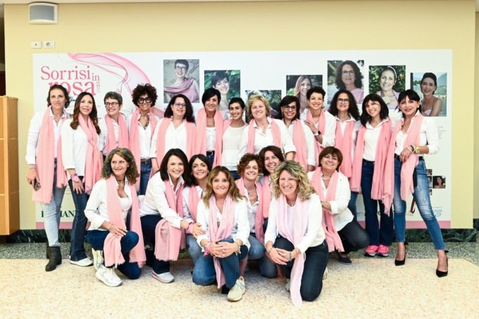 Tumore al seno: “Sorrisi in rosa: prevenire è vivere”