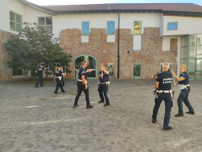 Corso di autodifesa per gli agenti di Polizia Locale
