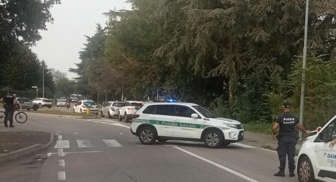 Scontro fra un’auto e una moto: 60enne finisce in ospedale
