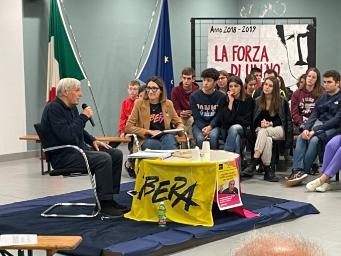 Don Ciotti: "Mafia? A fare la differenza è proprio l'indifferenza"