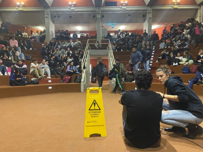 Fratelli d’Italia al fianco degli studenti: “Situazione intollerabile nelle scuole di Città Metropolitana”