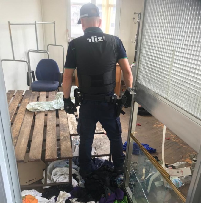 24enne occupa un appartamento: sgomberato dalla Polizia Locale