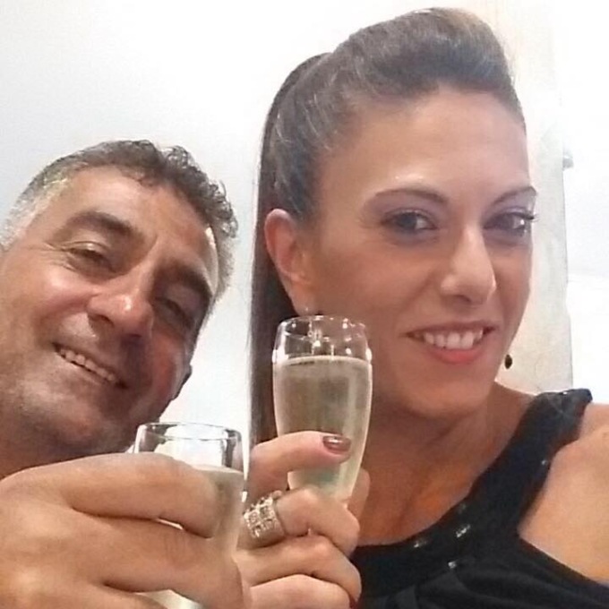 Marito e moglie trovati morti in casa: l’ipotesi dell’omicidio-suicidio