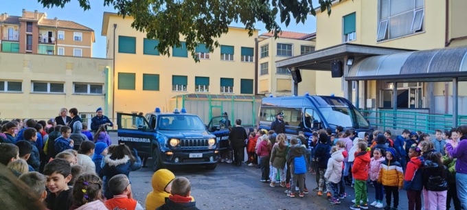 Il carcere di Bollate dona libri ai bambini delle scuole